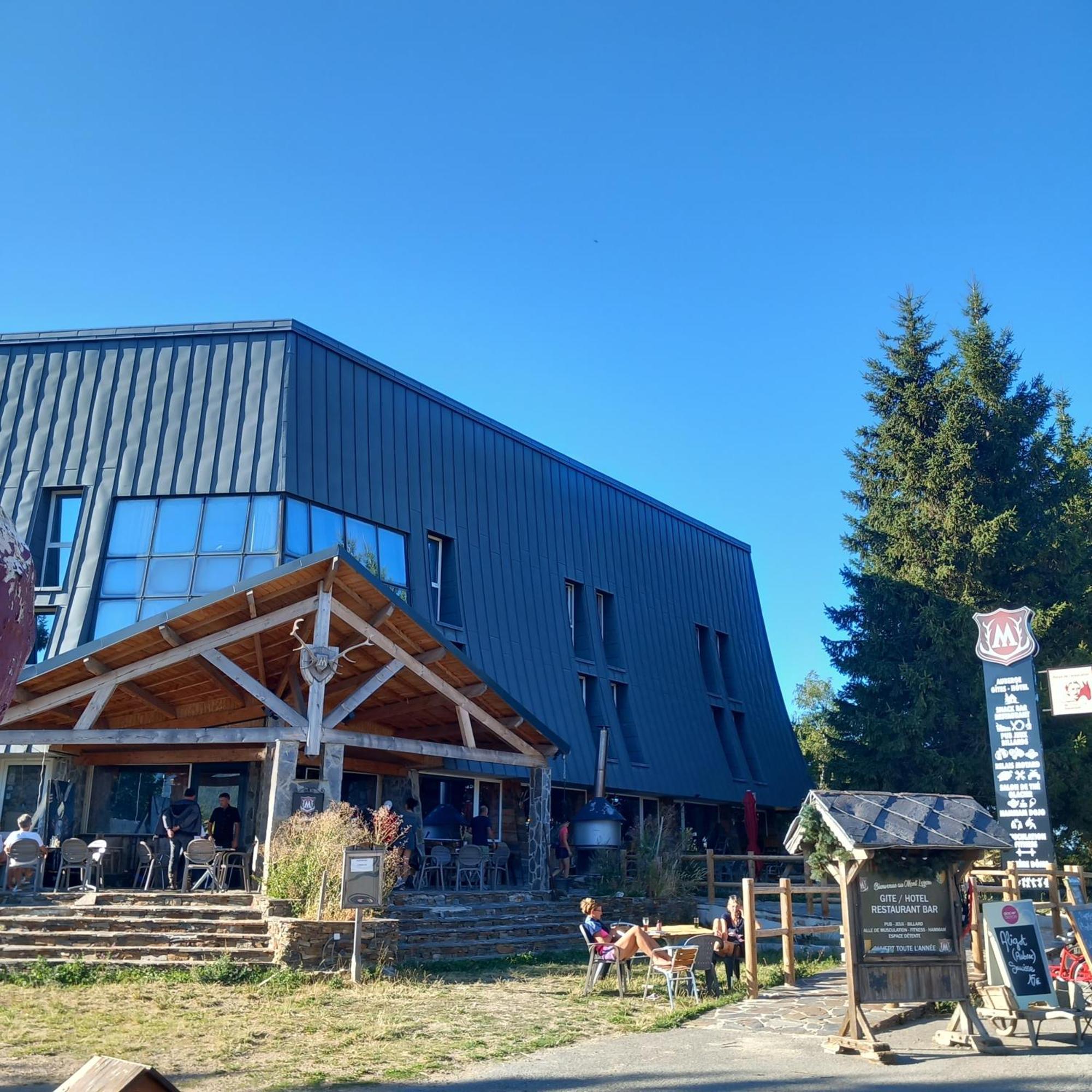 Montlo Relais Des Cerfs Cubieres Exterior foto